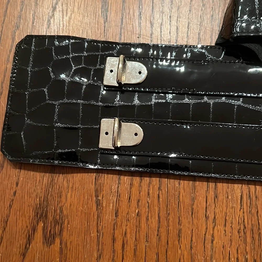 Leatherock Vintage Wide Patent Leather Belt With Elastic At Back 2 Snap Buckles
